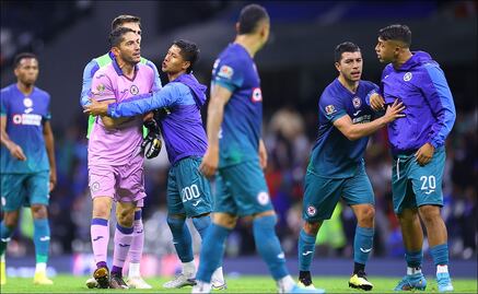 ¿Por qué se pelearon dos jugadores del Cruz Azul tras ganarle al León?