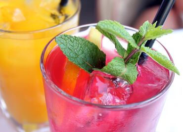 5 cocteles para los amantes del gin y el mezcal