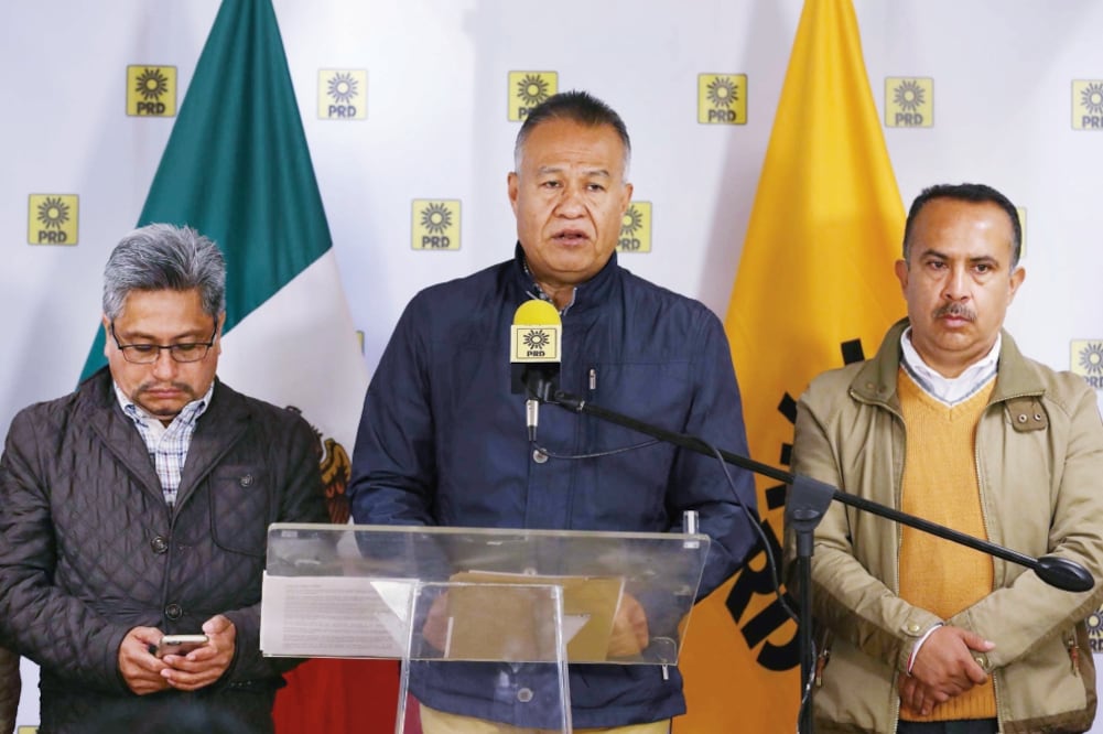 Carlos Sotelo García (al centro), dirigente de MIZ, aseguró que han intentado entablar diálogo con la cúpula del partido y no han tenido respuesta (ARCHIVO EL UNIVERSAL)