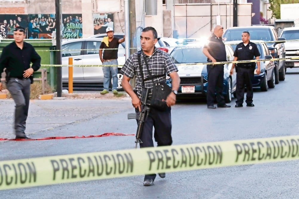 En la Fiscalía General del Estado de Chihuahua hubo un recorte considerable de recursos humanos que atienden en diferentes niveles la estructura de seguridad, vigilancia e investigación (FOTOS: LUIS CORTÉS. EL UNIVERSAL)