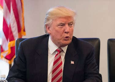 Demócratas preparan ley que obligaría a Trump a desprenderse de activos