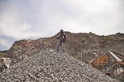 Encuentran las rocas para la L12