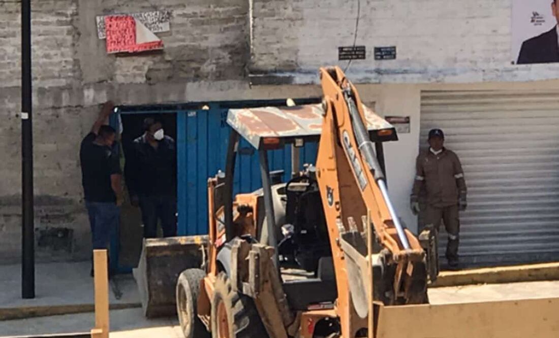 Peritos de la fiscalía mexiquense se encuentran en el domicilio involucrado para continuar con la investigación Foto: Rebeca Jiménez