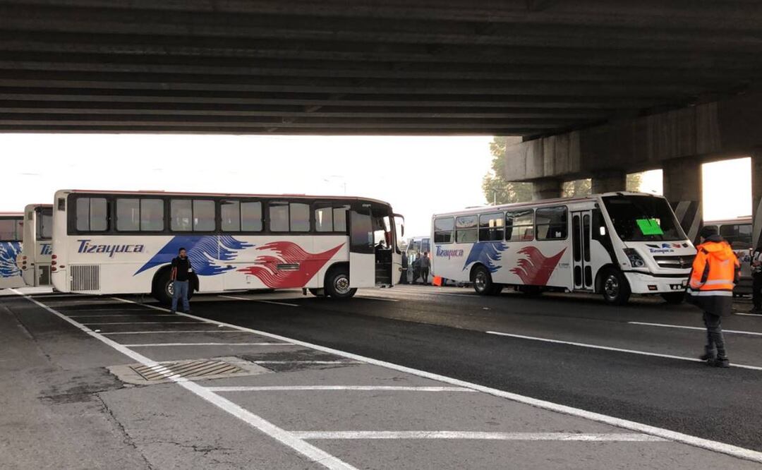 El tránsito está totalmente paralizado tanto para quienes buscan llegar a la Ciudad de México, como para quienes se trasladan hacia Hidalgo. Foto: Especial
