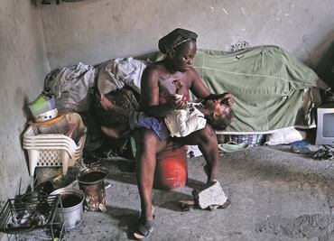 Haití, "luchando de pie" contra la eterna tragedia humanitaria