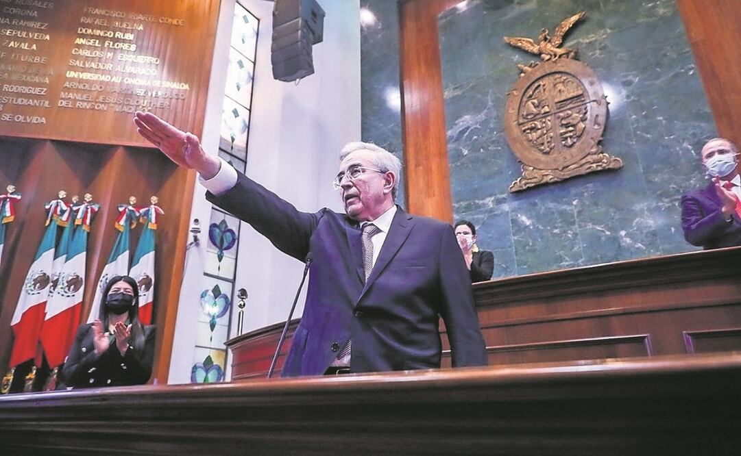 Rubén Rocha Moya, durante la toma de posesión en el Congreso de Sinaloa. Foto: Especial