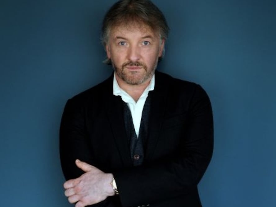 John Connolly (Dublín, 1968) es autor de la exitosa serie de novelas policiacas protagonizadas por el detective Charlie Parker, que inició con "Todo lo que muere" (1999). Foto: Especial