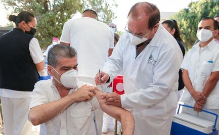 Gobernador de Coahuila se vacuna contra el Covid-19