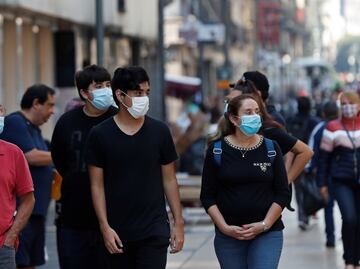 Se necesitarán dos o tres semanas más para conocer la peligrosidad de ómicron: Comisión Europea