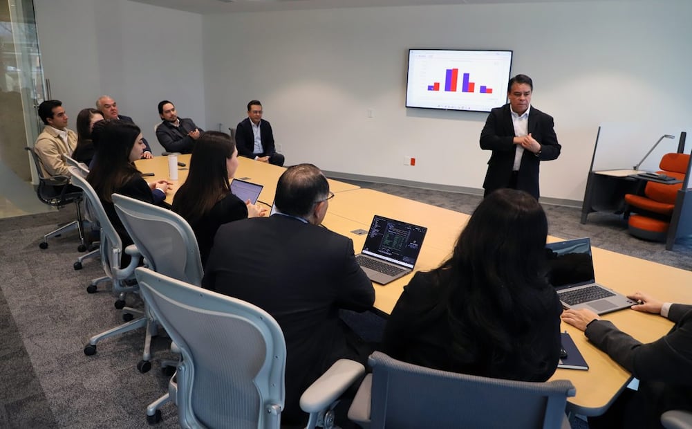 LUCA Bot, el agente de IA que ayuda a tomar decisiones y redefinir estrategias. Imagen: Cortesía