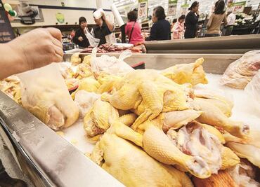 Importadores de pierna y muslo de EU pagarán impuesto de hasta 127% para entrar a México