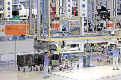 Vuelve libre comercio de autos con Brasil