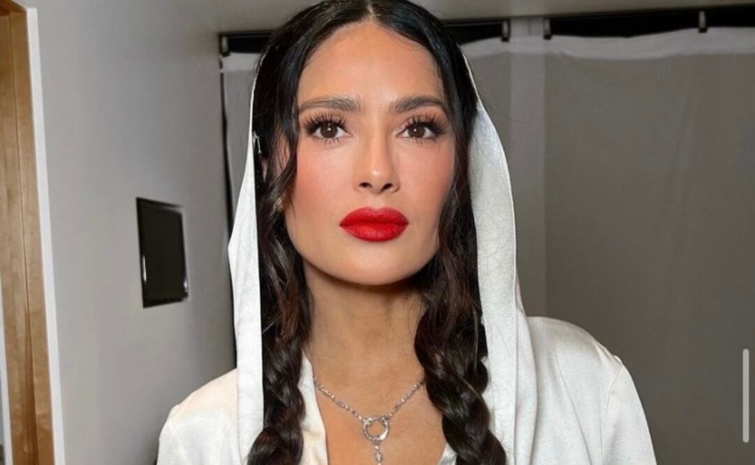 Salma Hayek demuestra que no tiene temor de mostrarse al natural. Foto: Instagram @salmahayek
