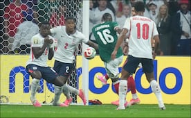 Con su gol ante Inglaterra, Julián Quiñones alcanza marca de Chicharito y Matador Hernández