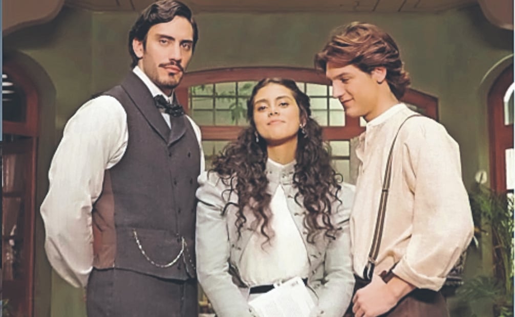 Iván Amozurrutia, Renata Vaca y Juan Pablo Fuentes. Foto: Clasos