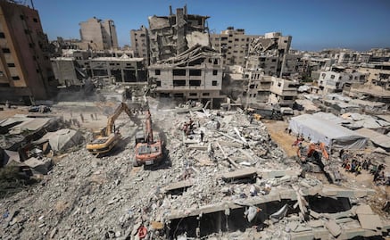 Derrumbe de edificio en Gaza deja 20 muertos y decenas de desaparecidos; inmueble quedó dañado tras ataques por la guerra