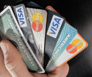 ¿Deudores anónimos en México? Así de grave es el problema de estrés financiero, según la Condusef