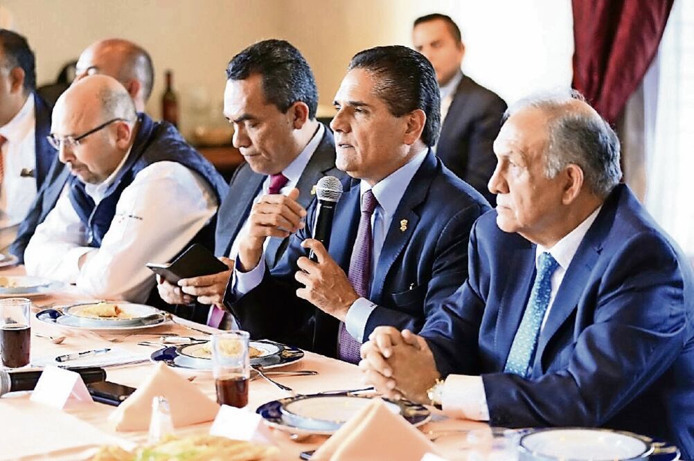 El gobernador Silvano Aureoles Conejo agradeció el apoyo brindado por el gobierno federal y destaca que se ha avanzado en varios rubros (ESPECIAL)