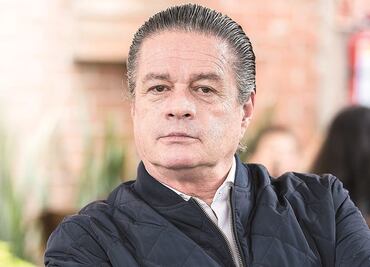 Alejandro Camacho supera cirugía en la columna