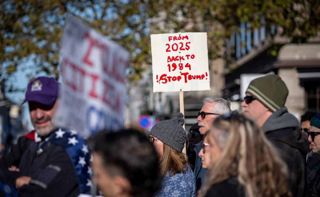 Miles de personas se manifiestan en distintas ciudades de Estados Unidos bajo  la consigna "No kings day". Foto: AFP