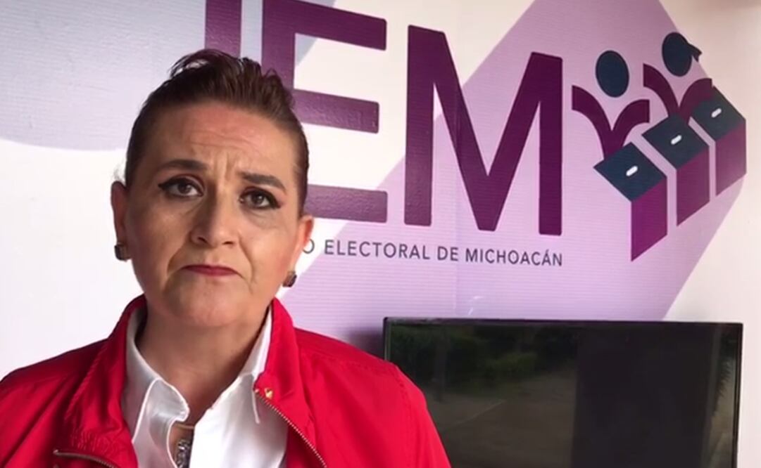 Marcela Casillas, representante del PT estatal, dio a conocer la noticia del asesinato de Flora Reséndiz. (FOTO: Carlos Arrieta. EL UNIVERSAL)