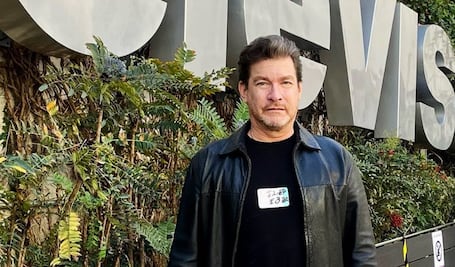 Sebastián Ligarde asegura haber visto un OVNI cerca de su casa