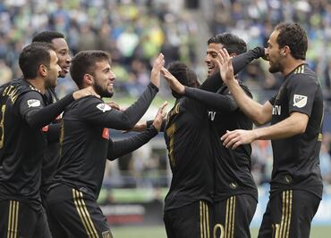 Debut y asistencia de Carlos Vela en la MLS