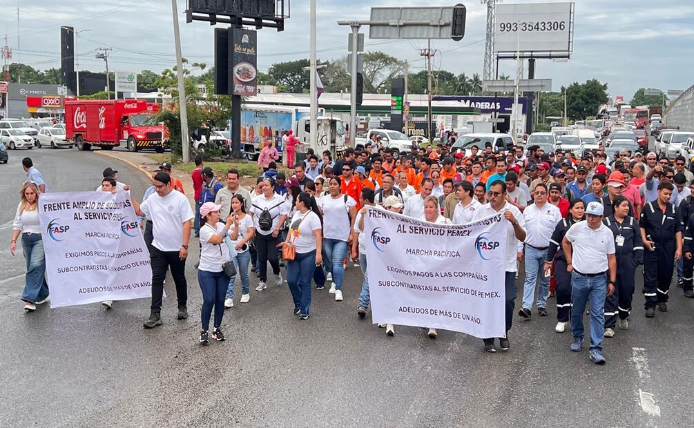 manifestación de proveedores de Pemex. Foto: Luis Manuel López