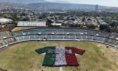 Rumbo al Mundial 2026, Chiapas rompe récord de imagen humana en forma de camiseta; "estamos muy felices", afirma gobernador