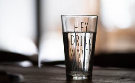 5 maneras de mantenerse hidratado en época de calor