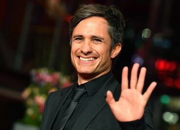 Con dos pies izquierdo, pero Gael García será coreógrafo