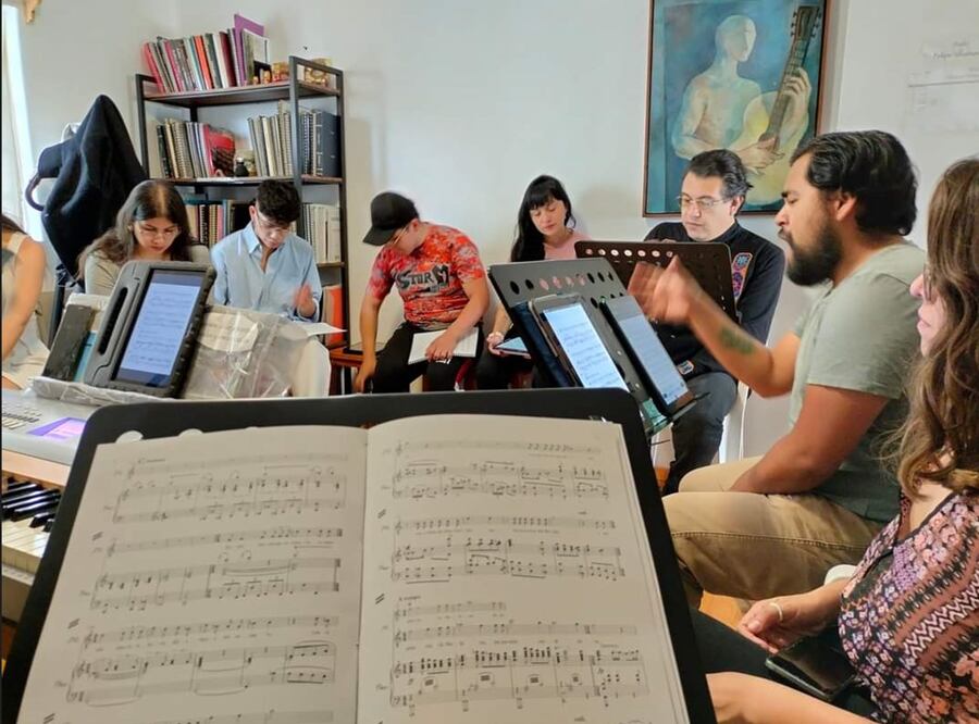 “El Rajáh”, la ópera escrita por el compositor mexicano José F. Vásquez, se presentará en la Sala Huehuecóyotl.
Fotos: Especial