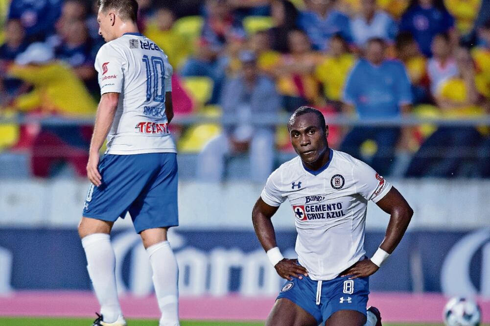 Cruz Azul necesita que sus hombres se apliquen para alcanzar un lugar en la Liguilla (SERGIO MEJÍA. IMAGO7)