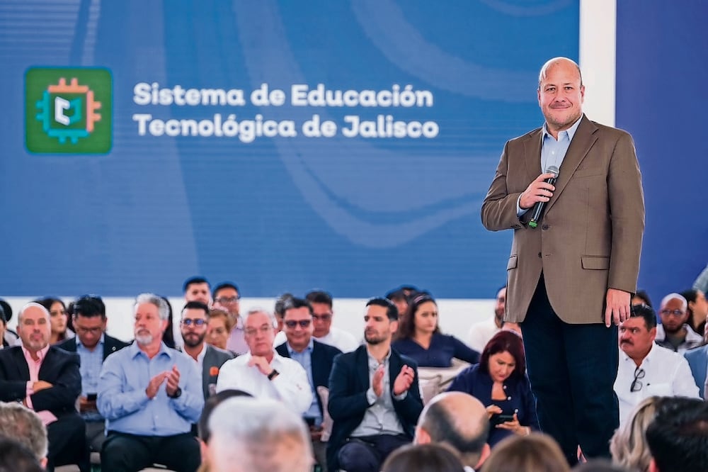 El gobernador Enrique Alfaro señaló que el Sistema de Educación Tecnológica es una apuesta que tendrá un impacto muy profundo a futuro. Foto: Especial