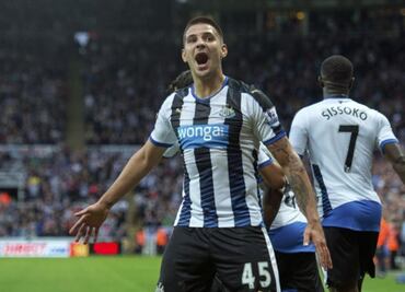 América va por serbio Aleksandar Mitrovic