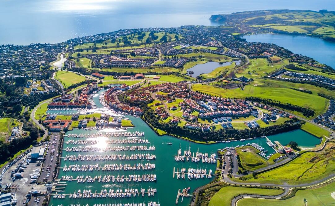 Se dice que ningún lugar del país queda a más de 128 kilómetros de la playa. Foto: iStock