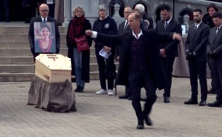 El último baile: esposo despide a profesora asesinada en Francia al ritmo de Nat King Cole