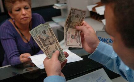 Dólar al menudeo finaliza en $17.20