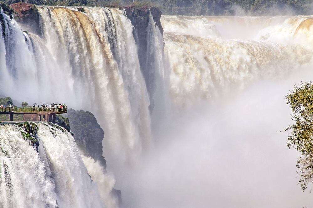 Los poderosos torrentes de las Cataratas de Iguazú. Foto: Istock