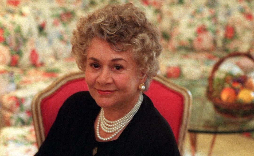 Plowright se convirtió en una de las pocas actrices en ganar dos Globos de Oro en el mismo año, en 1993, cuando ganó el premio a la mejor actriz de reparto de TV por “Stalin” y el premio a la mejor actriz de reparto de cine por “Enchanted April”. Foto: AP.