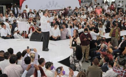 En evento de morenistas, Marcelo Ebrard llama a cerrar filas con AMLO