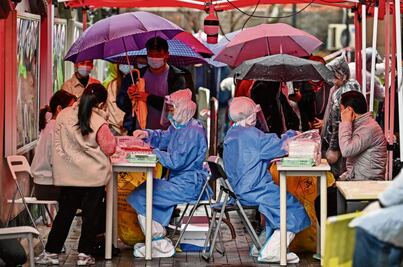 China defiende estrategia “cero Covid”