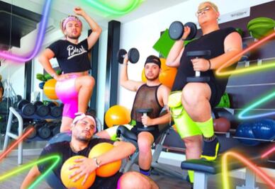 Influencers abusan de migrante y son denunciados por asociaciones civiles y de ayuda