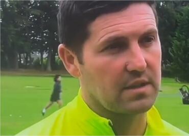 VIDEO: Fantasma de Diego Armando Maradona aparece durante entrevista