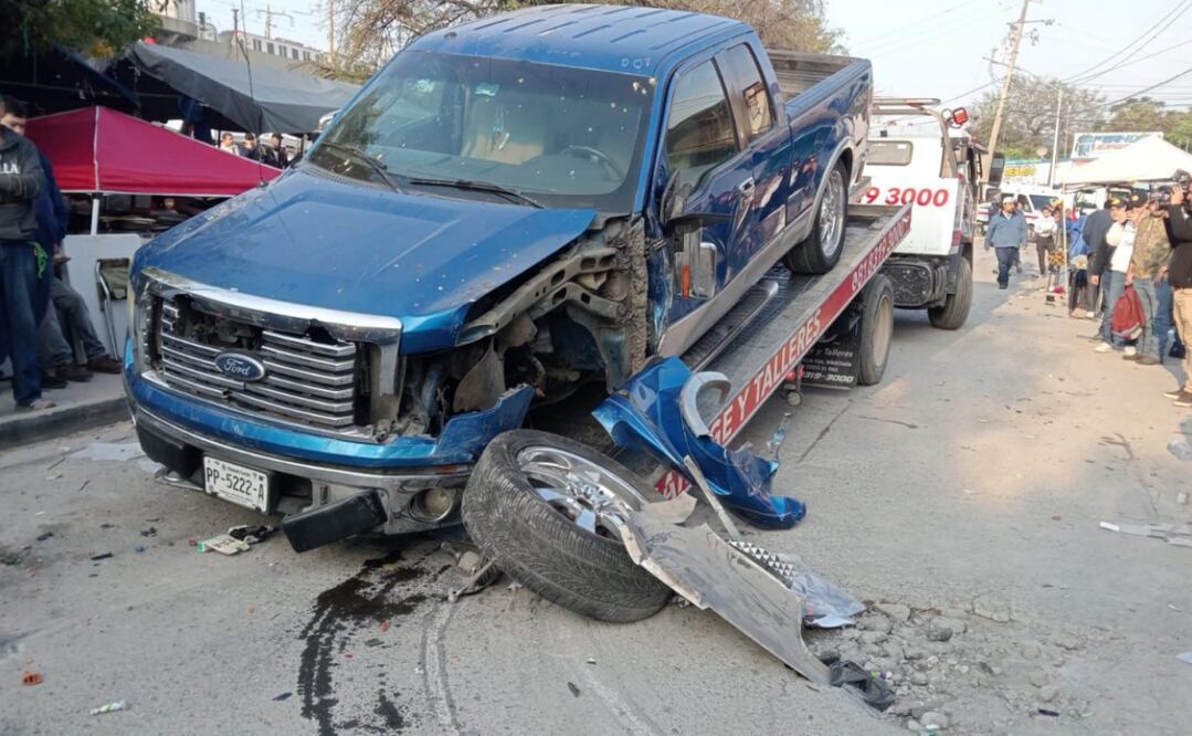 Al sitio arribó personal de la Cruz Roja y Protección Civil del Estado para atender a las personas lesionadas, quienes fueron trasladadas a hospitales de la localidad. Foto: Especial