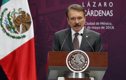 Destaca director del IPN aporte de egresados al desarrollo del país