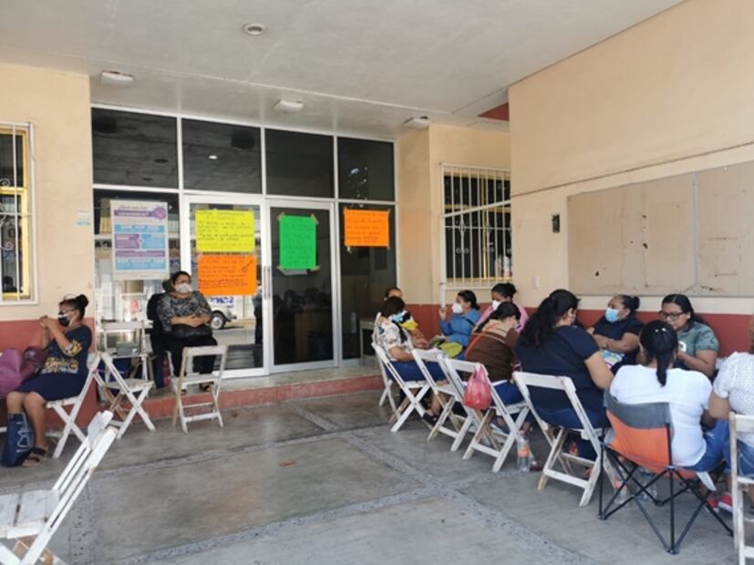 Paran labores 3 mil empleados de Salud en Oaxaca; exigen vacunas contra Covid-19 
