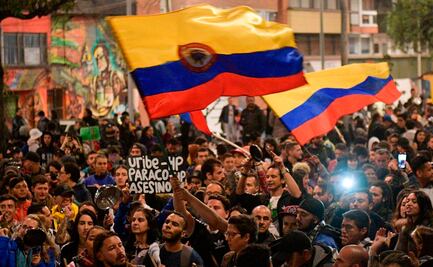 Manifestantes marchan por adolescente herido en protestas en Colombia