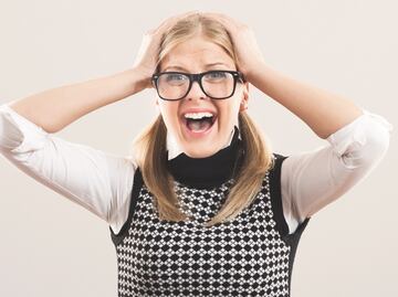 Estrés y dietas provocan caída de cabello, sobre todo en mujeres