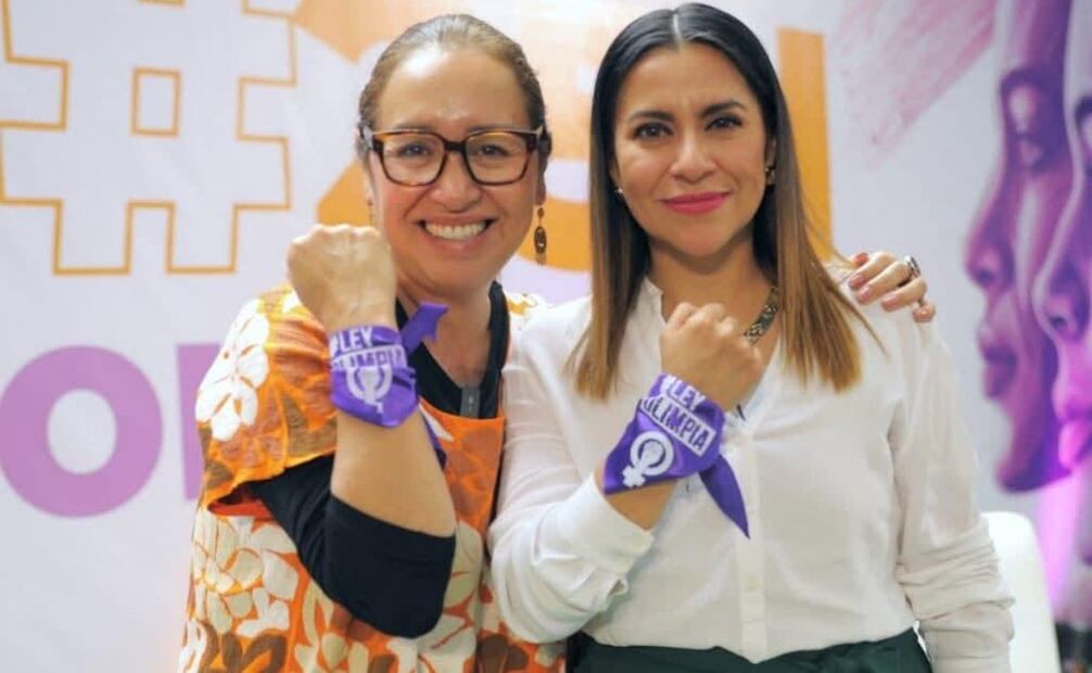 Alcaldesa de Ecatepec entrega mil tarjetas del Programa Integral de Apoyo a Madres Adolescentes.
Foto: Especial.